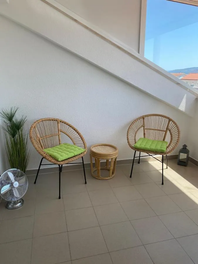 Top Floor Apartment With Sea View Kaštela 0*,
